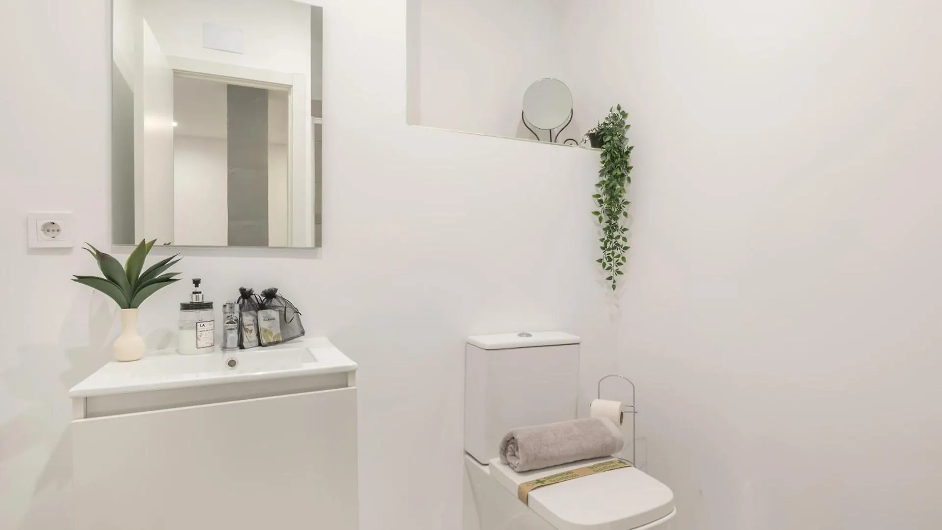 Apartamentos New Market L-Ll Marbella Apartment
