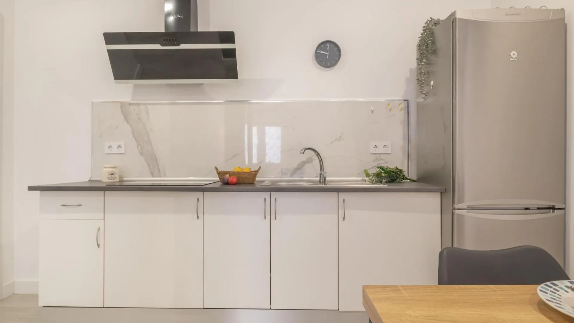 Apartamentos New Market L-Ll Marbella Apartment