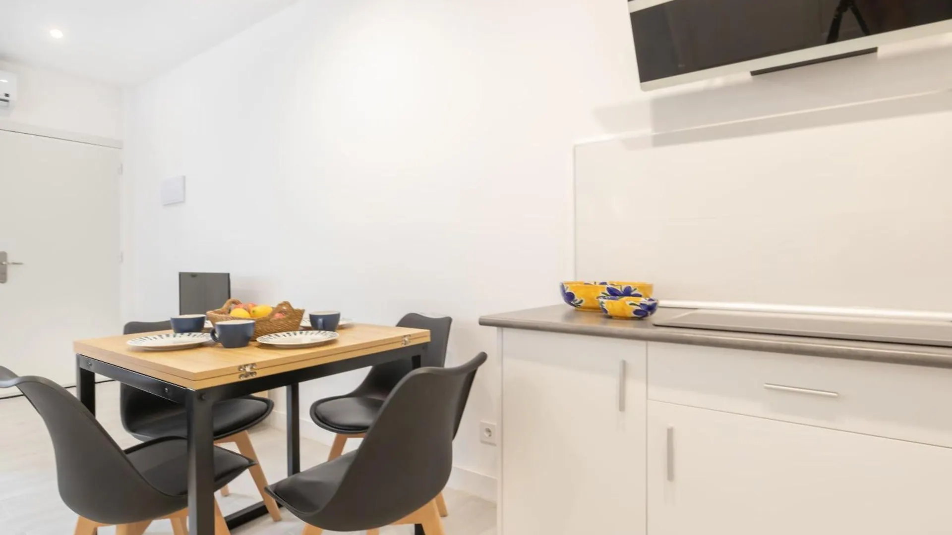 Apartamentos New Market L-Ll Marbella